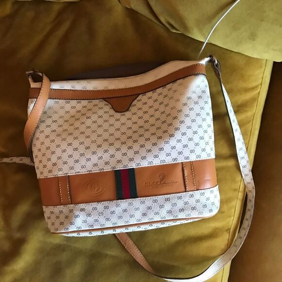 Gucci vintage cross body bag, clean inside - Picture 1 of 14